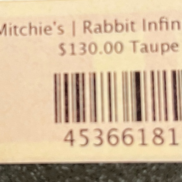 Rabbit Neck Scarf. Color Taupe - Picture 5 of 7